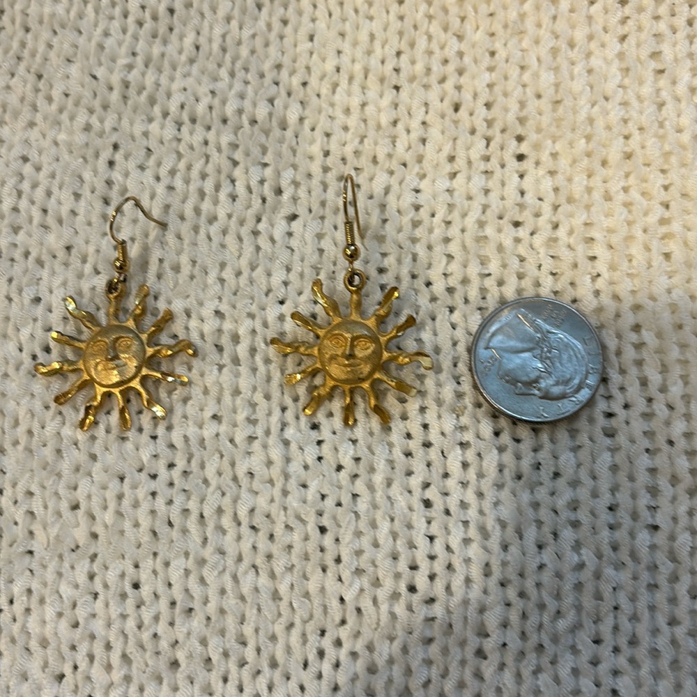 Sun Earrings Matte gold tone.